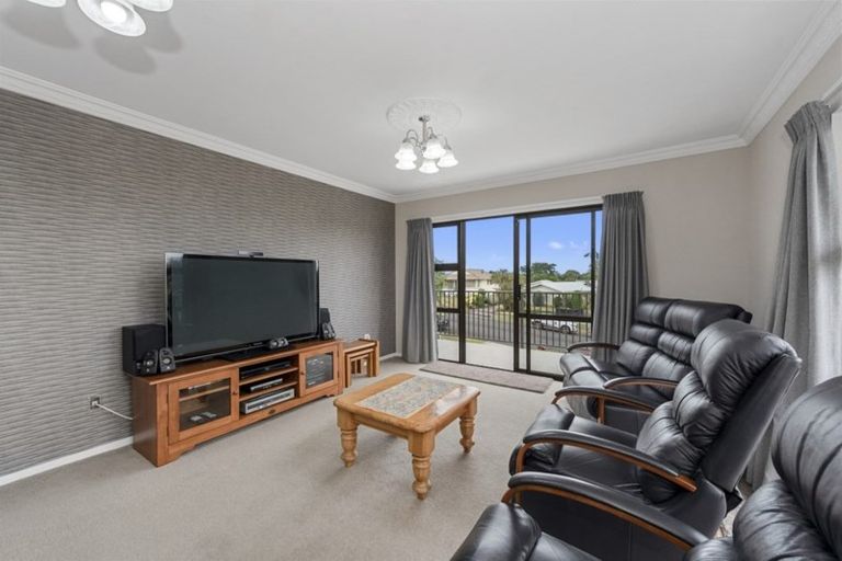 Photo of property in 9 Pohutukawa Drive, Pukete, Hamilton, 3200