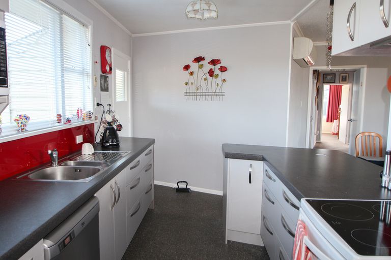 Photo of property in 70 Weston Road, Waiareka Junction, Oamaru, 9401