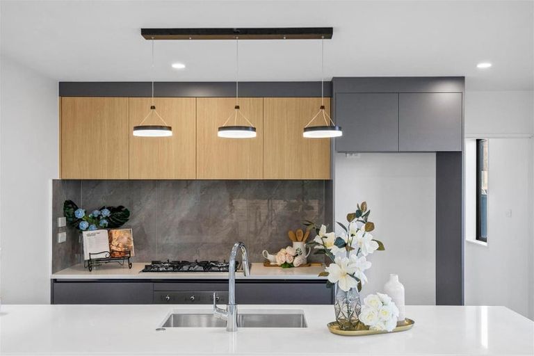 Photo of property in 39 John Gray Street, Papakura, 2110