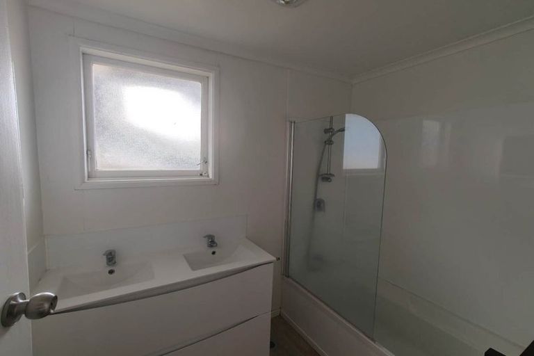 Photo of property in 9 Von Sturmer Street, Mangere East, Auckland, 2024