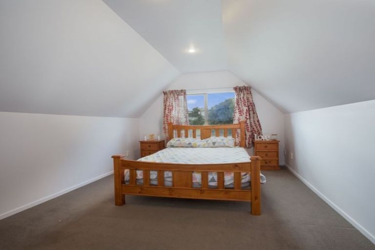 Photo of property in 20a Levant Street, Cannons Creek, Porirua, 5024