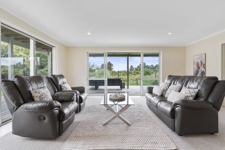 Photo of property in 100 Estuary View, Whangamata, 3620