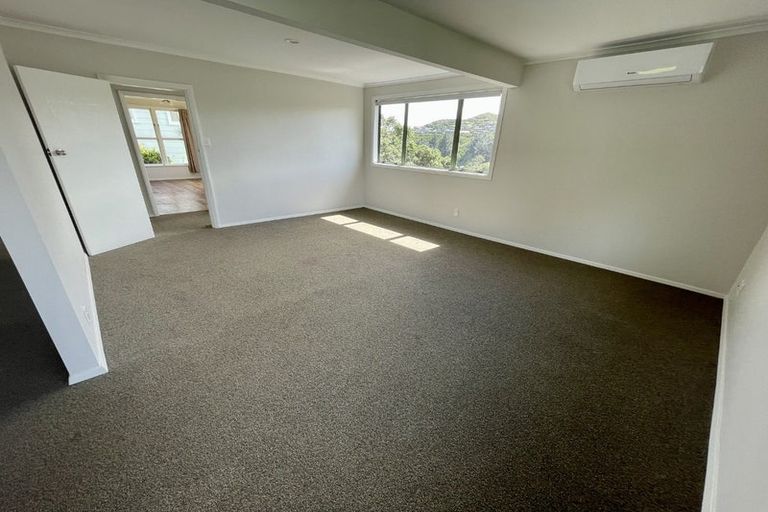 Photo of property in 130 Champion Street, Cannons Creek, Porirua, 5024