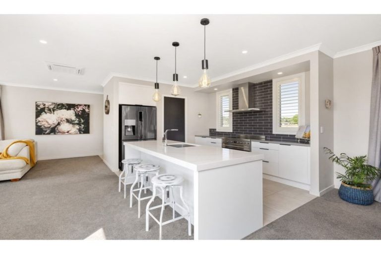 Photo of property in 6 Diane Place, Te Kowhai, Hamilton, 3288