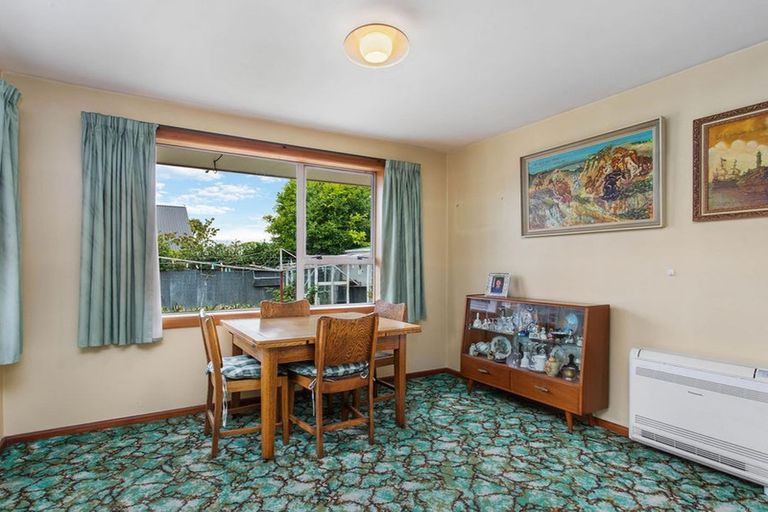 Photo of property in 2/15 Tuscany Place, Beckenham, Christchurch, 8023