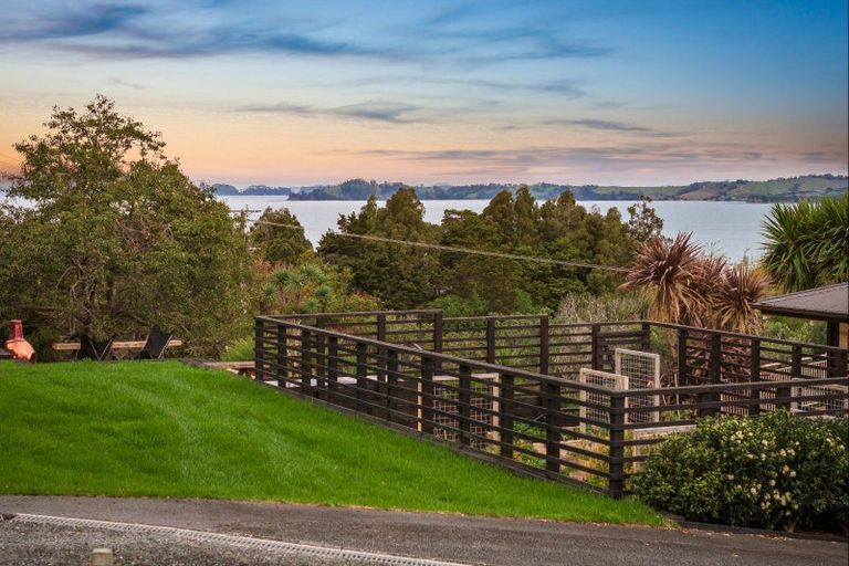 Photo of property in 181 Baddeleys Beach Road, Tawharanui Peninsula, Warkworth, 0986