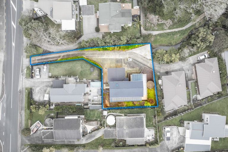 Photo of property in 52a D'oyly Drive, Stanmore Bay, Whangaparaoa, 0932