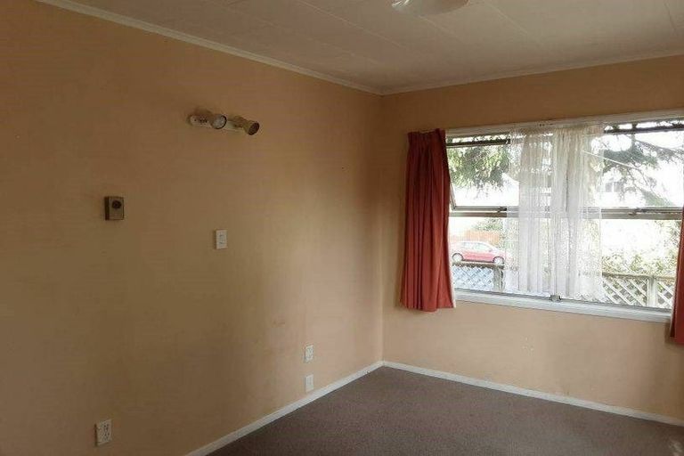 Photo of property in 98 Taharepa Road, Hilltop, Taupo, 3330