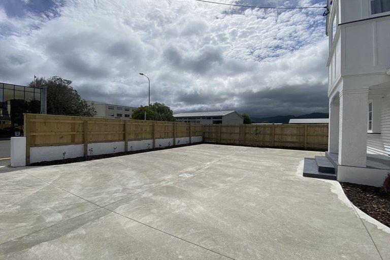 Photo of property in 24 Raroa Road, Hutt Central, Lower Hutt, 5010