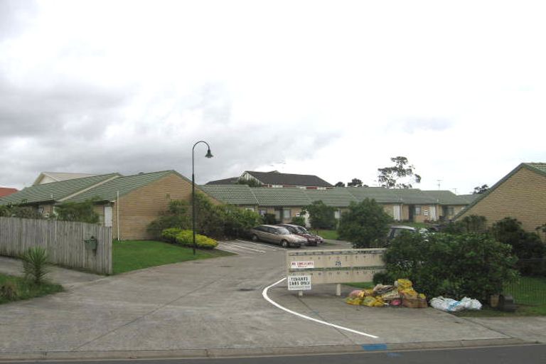 Photo of property in 22/25 Charlenne Close, Ranui, Auckland, 0612