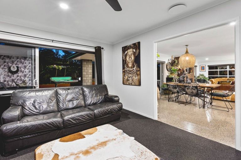 Photo of property in 10 Cooke Farm Grove, Waiwhakaiho, New Plymouth, 4312