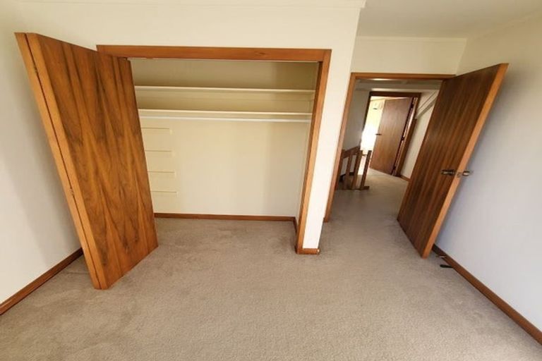 Photo of property in 7 Francis Bell Grove, Lowry Bay, Lower Hutt, 5013
