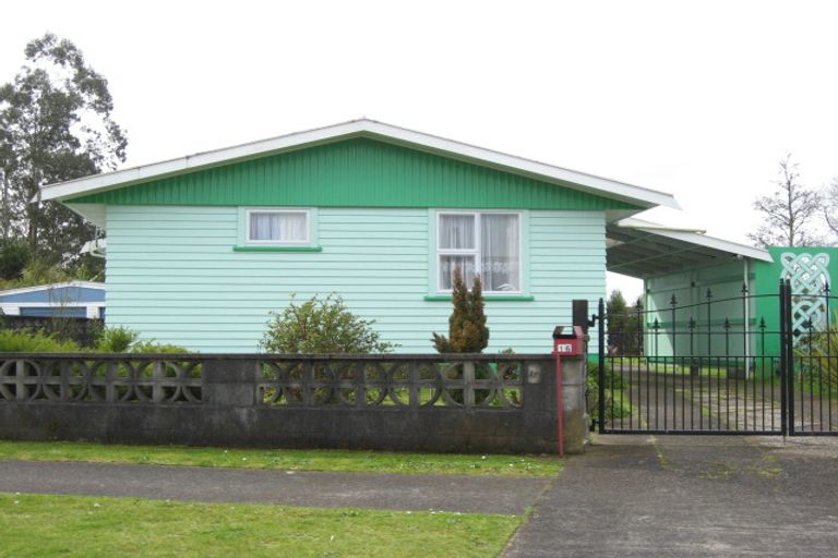 Photo of property in 16 Kauri Street, Inglewood, 4330