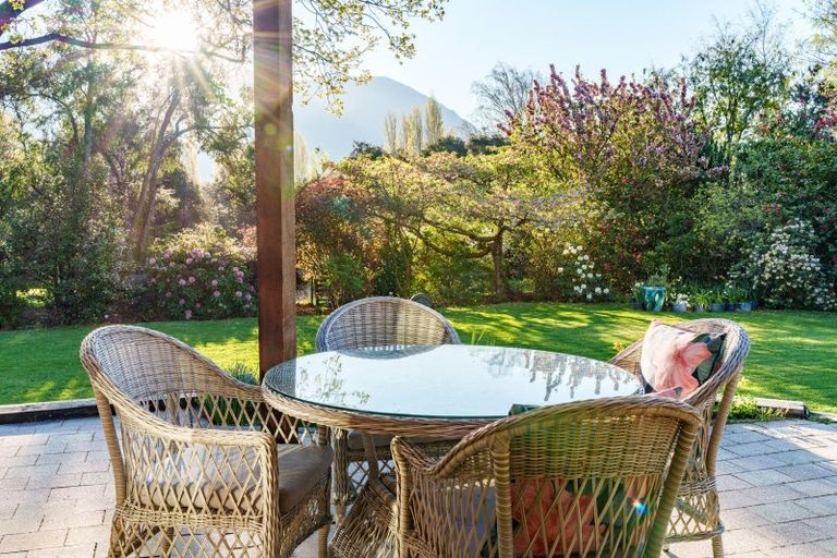 Photo of property in 30 Beacon Point Road, Wanaka, 9305