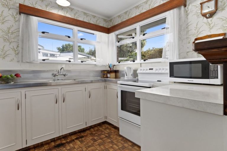 Photo of property in 18 Claremont Terrace, Otumoetai, Tauranga, 3110