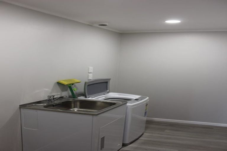 Photo of property in 33 Trelissick Crescent, Ngaio, Wellington, 6035