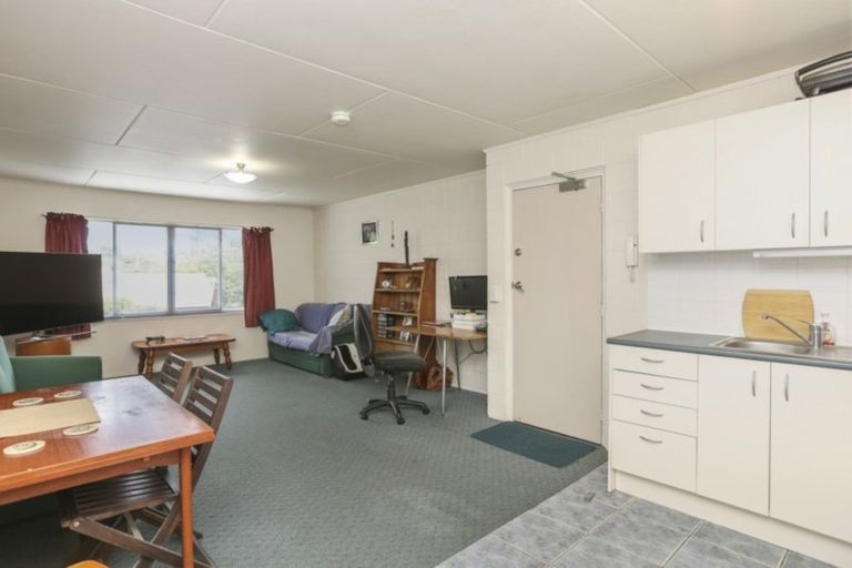 Photo of property in 11/57 Carrington Street, Lower Vogeltown, New Plymouth, 4310