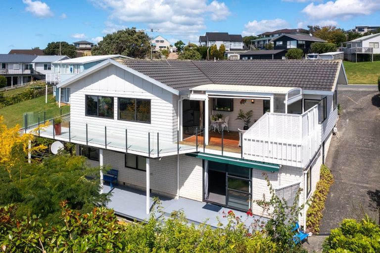 Photo of property in 16 Kahurangi Place, Snells Beach, 0920