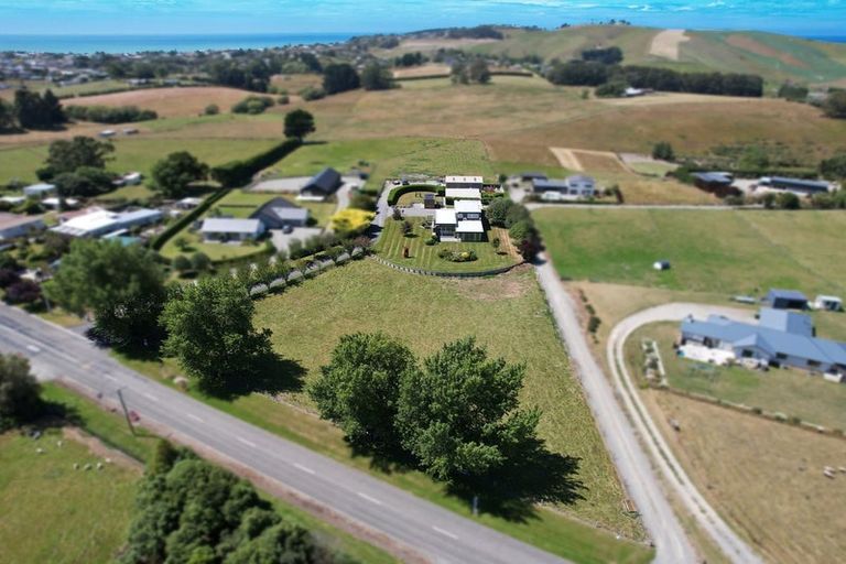 Photo of property in 141 Awamoa Road, Holmes Hill, Oamaru, 9401