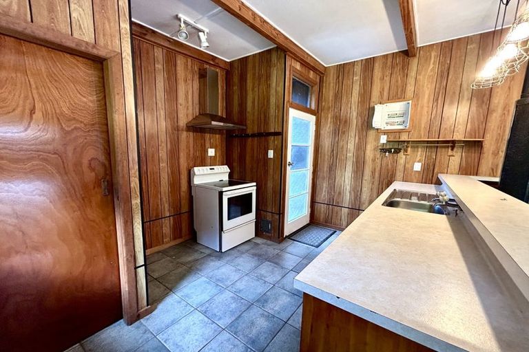 Photo of property in 22 Tombleson Road, Lake Rotoma, Rotorua, 3074