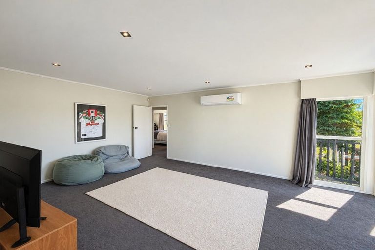 Photo of property in 23 Mirrabooka Avenue, Botany Downs, Auckland, 2010