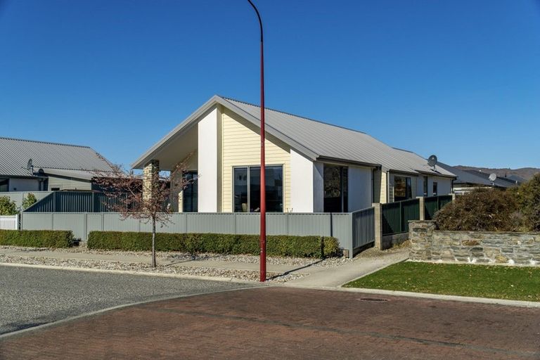 Photo of property in 8 Weaver Close, Alexandra, 9320