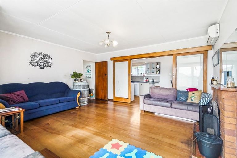 Photo of property in 22 Sare Crescent, Fairfield, Hamilton, 3214