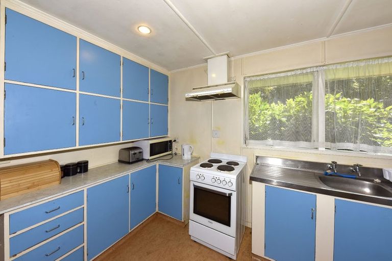 Photo of property in 24 La Perouse Place, Northcote, Christchurch, 8052