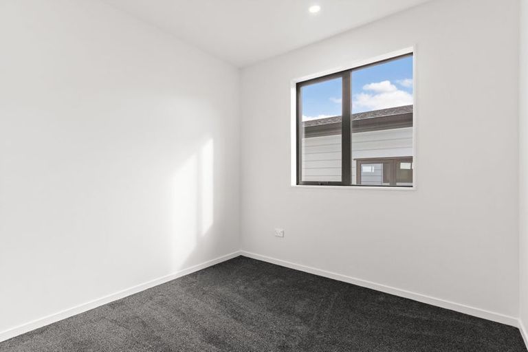 Photo of property in 23 Whiteywood Street, Westgate, 0814