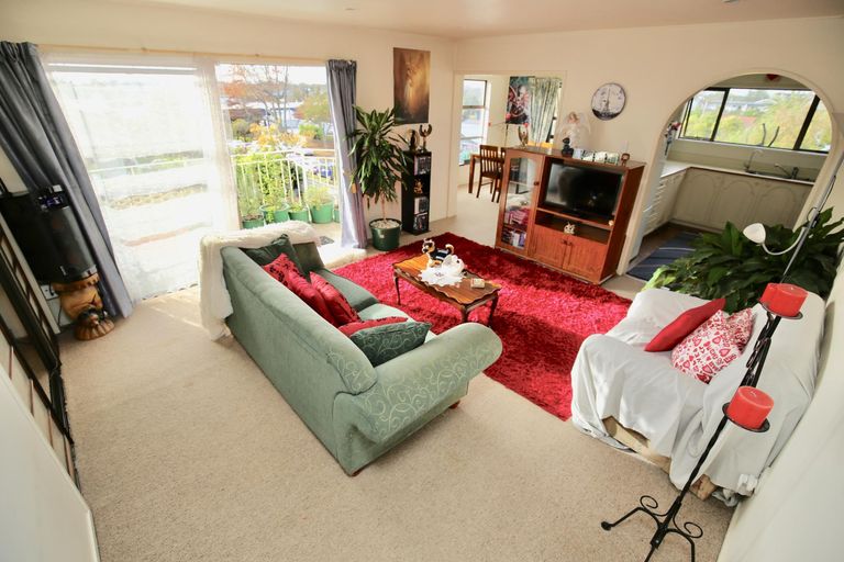 Photo of property in 9/10 Hunter Street, Hamilton Lake, Hamilton, 3204