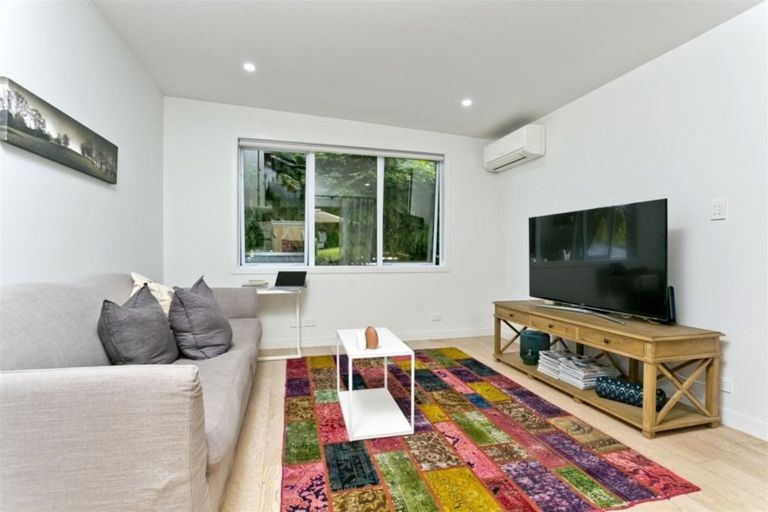 Photo of property in 102 Beach Road, Castor Bay, Auckland, 0620
