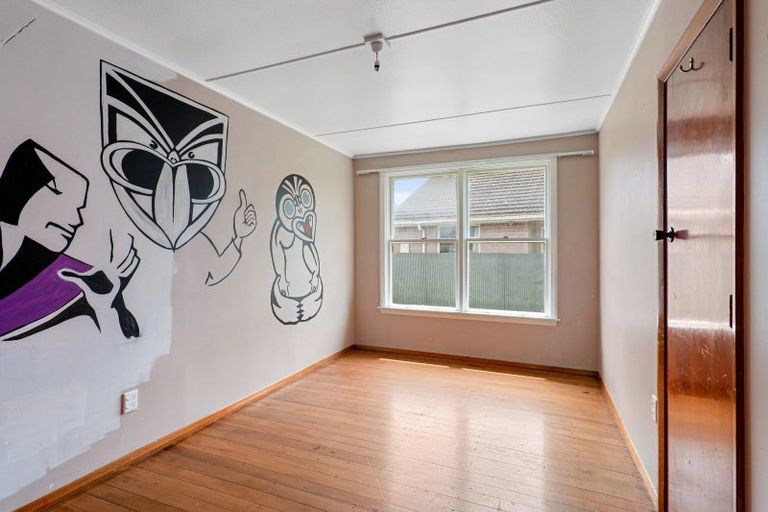 Photo of property in 14 Ealing Street, Northcote, Christchurch, 8052