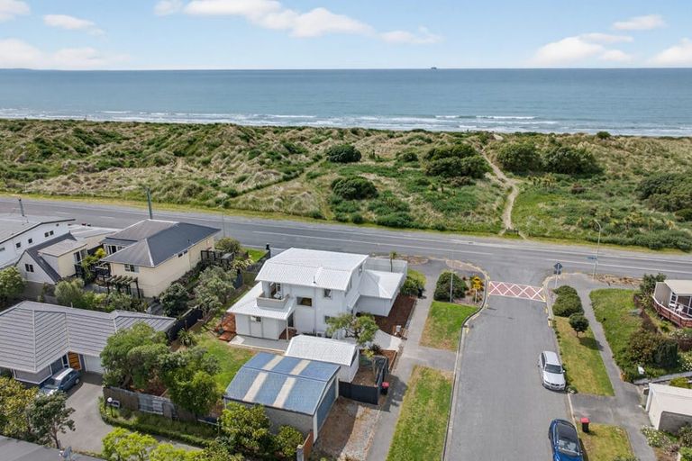 Photo of property in 2 Jellicoe Street, South New Brighton, Christchurch, 8062