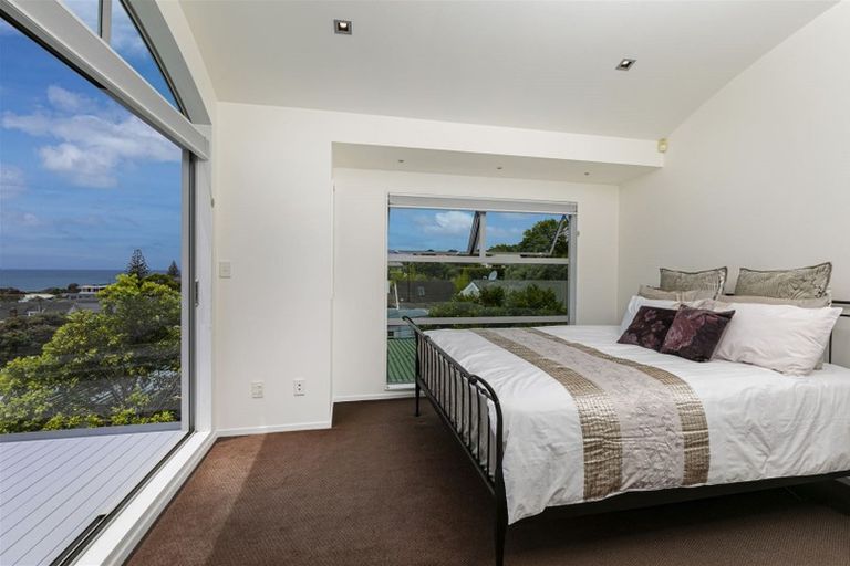 Photo of property in 1/40 Beulah Avenue, Rothesay Bay, Auckland, 0630