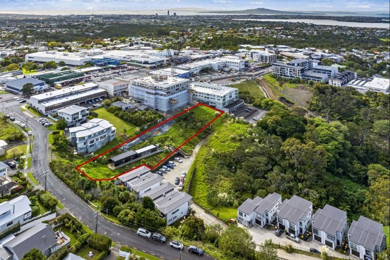 Photo of property in 6 Huka Road, Birkenhead, Auckland, 0626