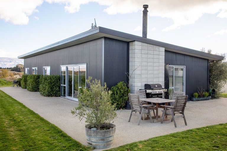 Photo of property in 28 Gartley Lane, Springvale, Alexandra, 9393