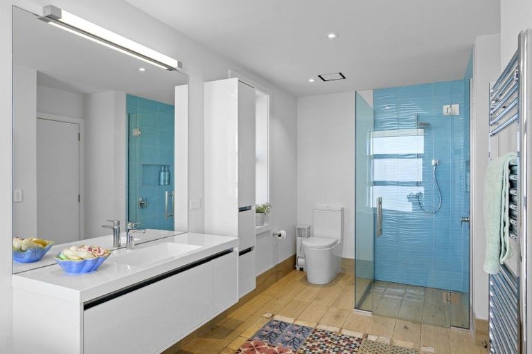 Photo of property in 342 Mount Pleasant Road, Mount Pleasant, Christchurch, 8081