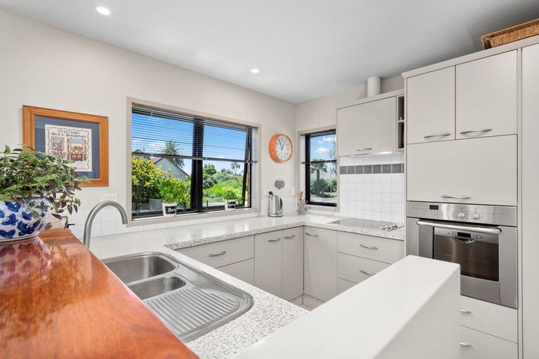 Photo of property in 31 Montego Drive, Papamoa Beach, Papamoa, 3118