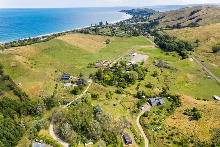 Photo of property in 47 Scarlys Way, Okitu, Gisborne, 4010