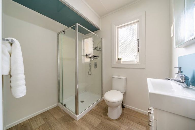 Photo of property in 8 Roxburgh Grove, Petone, Lower Hutt, 5012