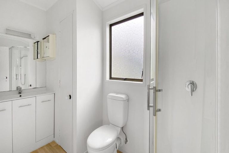 Photo of property in 124 Stapleford Crescent, Browns Bay, Auckland, 0630