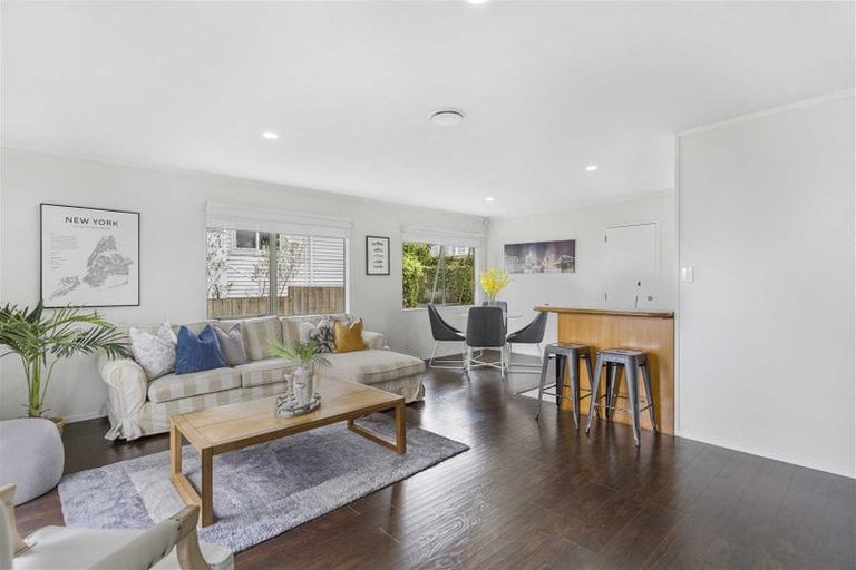 Photo of property in 2/4 Gibraltar Street, Howick, Auckland, 2014