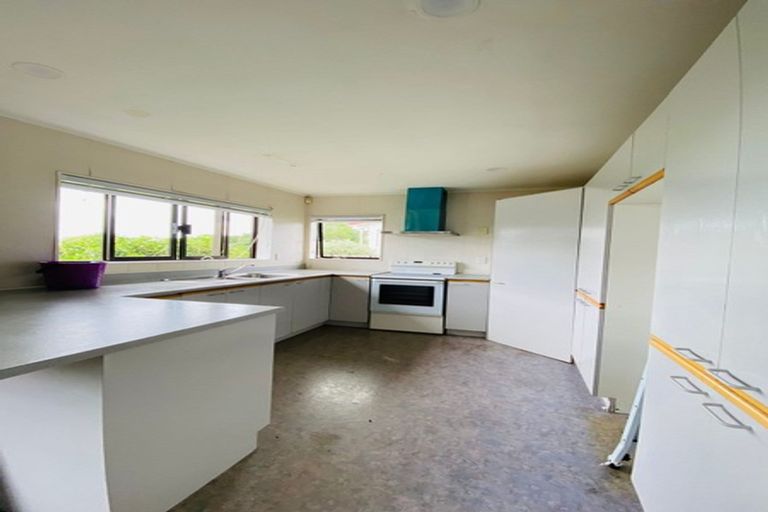 Photo of property in 2/10 Wilisa Rise, Goodwood Heights, Auckland, 2105