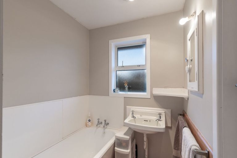 Photo of property in 28 Grantley Street, New Brighton, Christchurch, 8083