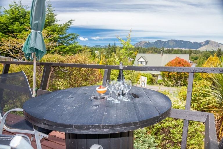 Photo of property in 8 Chalet Crescent, Hanmer Springs, 7334