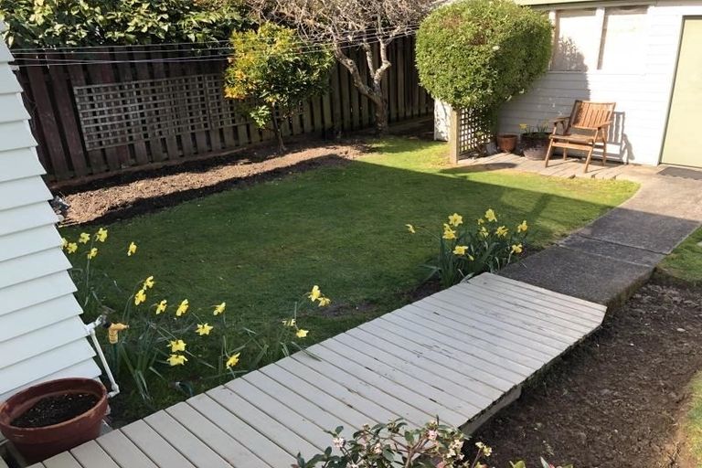 Photo of property in 22 Fuller Grove, Woburn, Lower Hutt, 5010