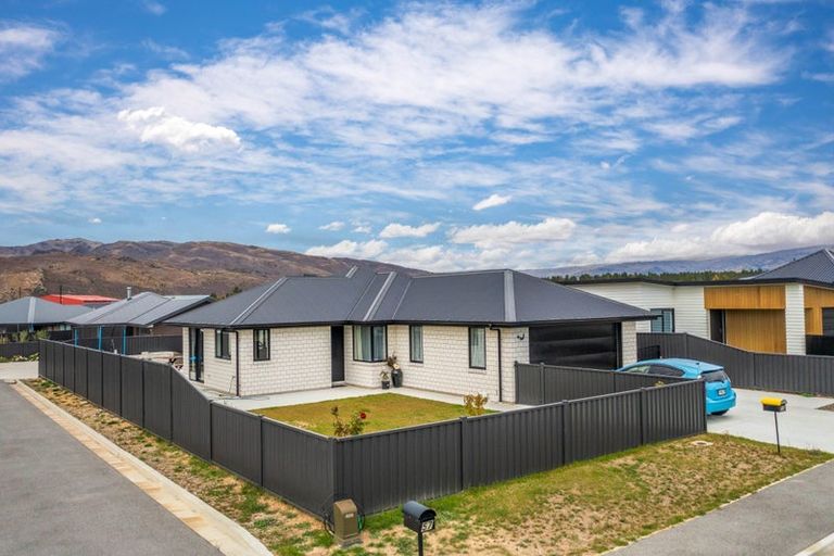 Photo of property in 55 Olds Crescent, Cromwell, 9310