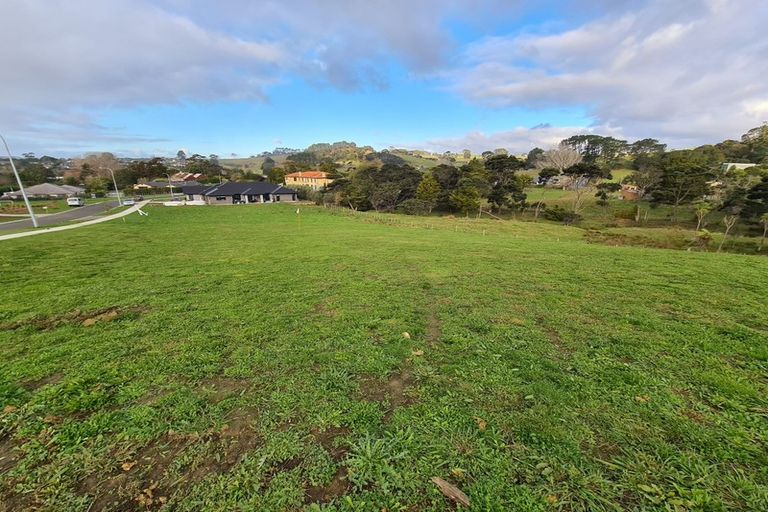 Photo of property in 114 Solan Drive, Waimauku, 0812