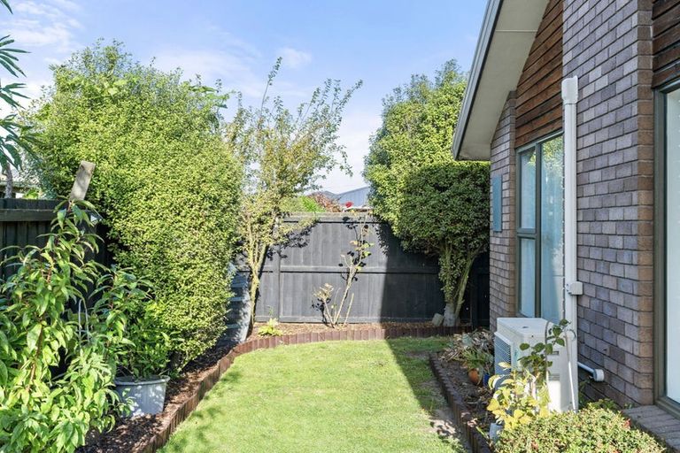 Photo of property in 2/26 Neill Street, Hornby, Christchurch, 8042