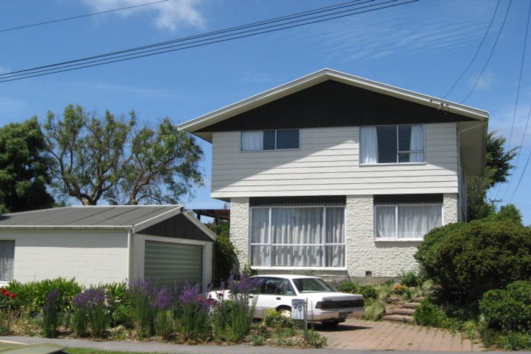 Photo of property in 20 Fenhall Street, Russley, Christchurch, 8042